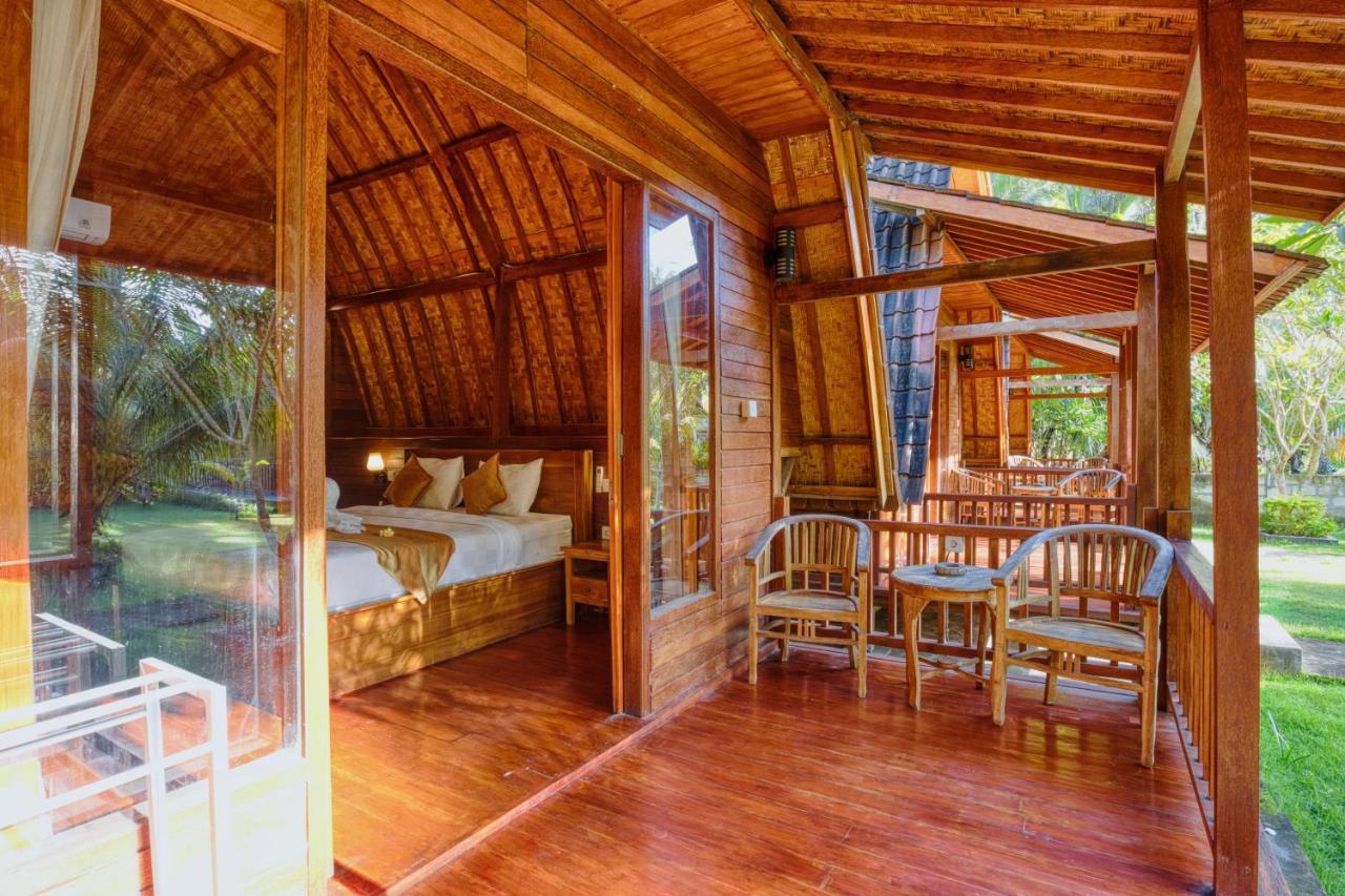 Puri Yalus Bungalow Toyapakeh Exterior foto