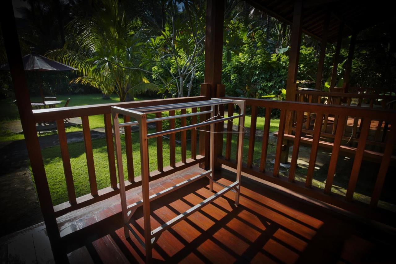 Puri Yalus Bungalow Toyapakeh Exterior foto