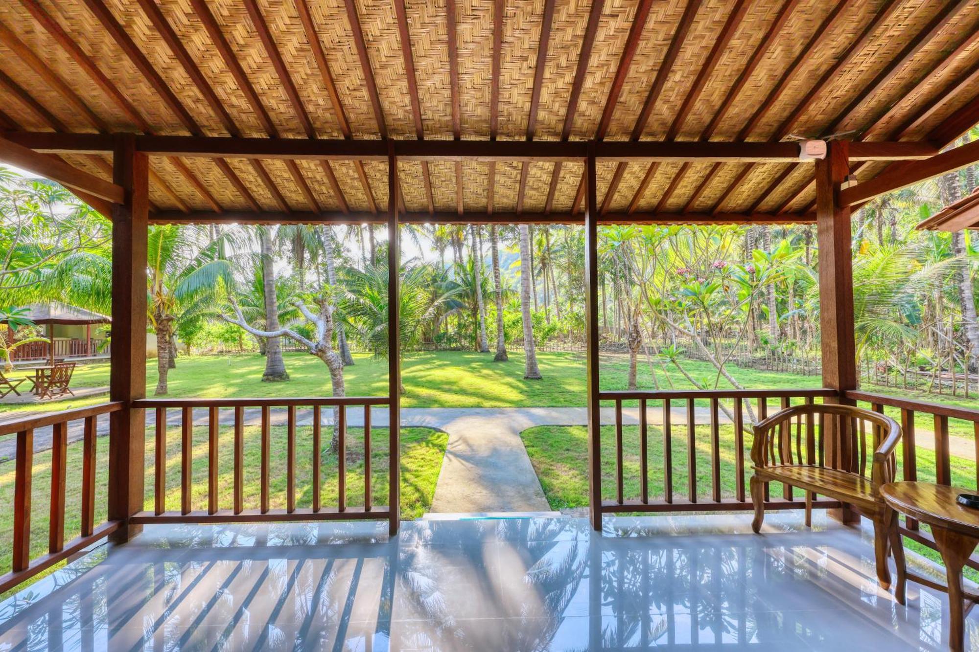Puri Yalus Bungalow Toyapakeh Habitación foto