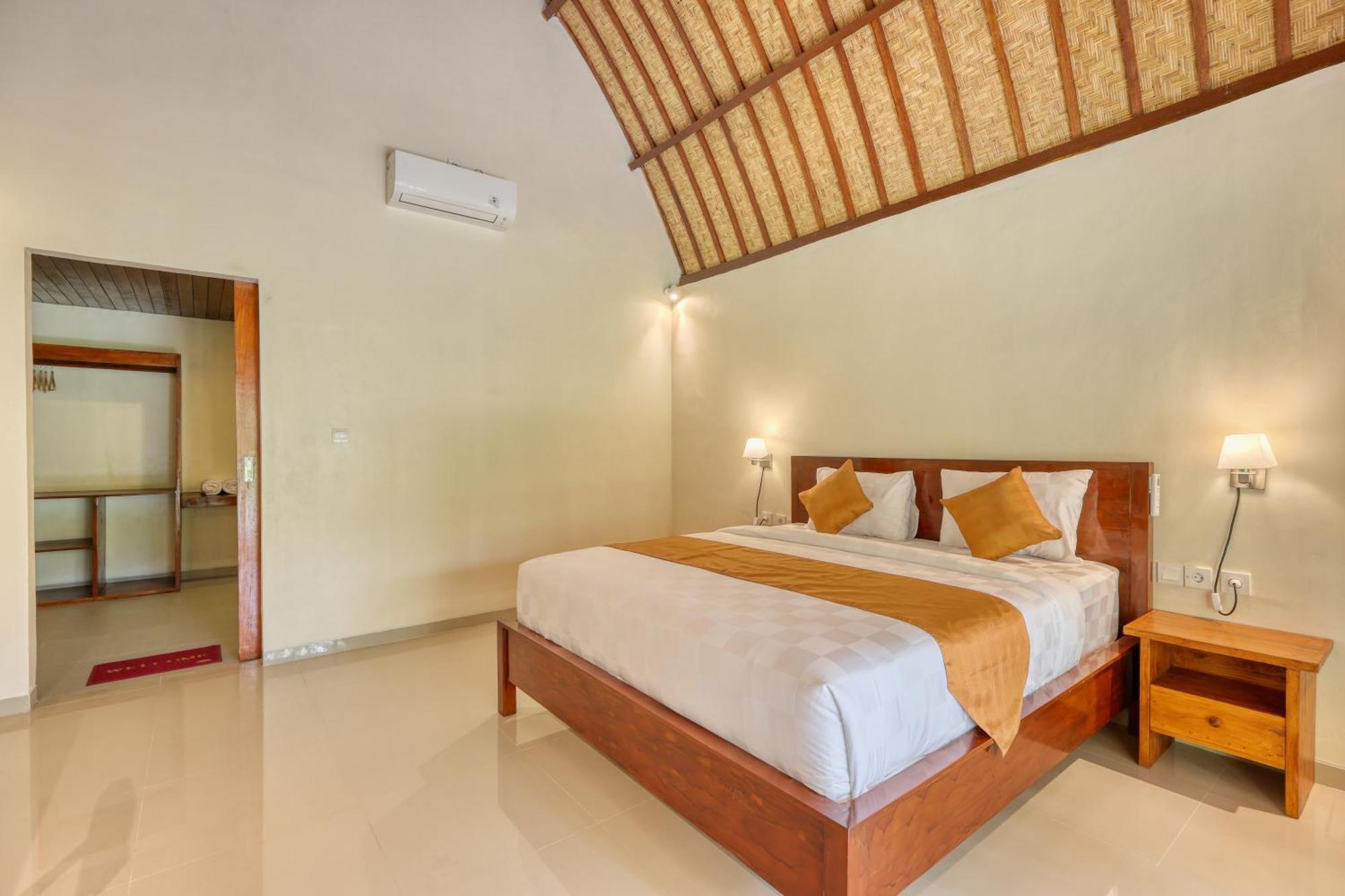 Puri Yalus Bungalow Toyapakeh Habitación foto