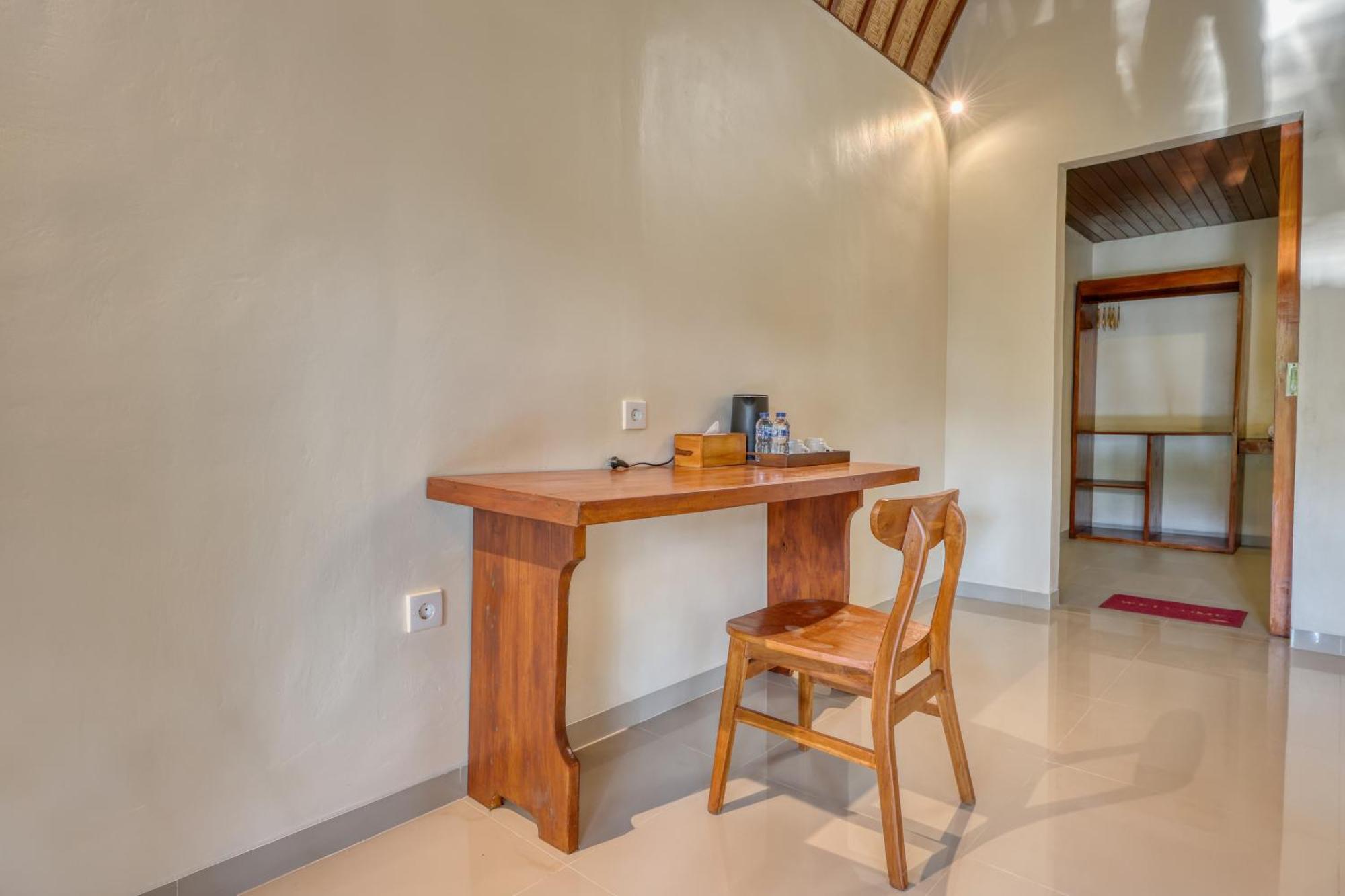 Puri Yalus Bungalow Toyapakeh Habitación foto